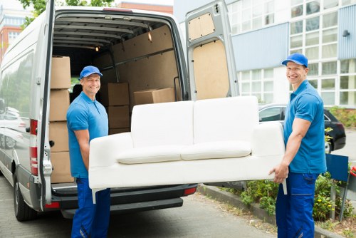 Modern self storage units in Primrosehill for household and business items
